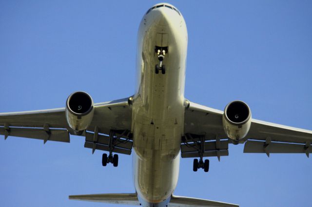 BOEING 767-300 — - Arrival 30L, from KSDF  05-11-2015