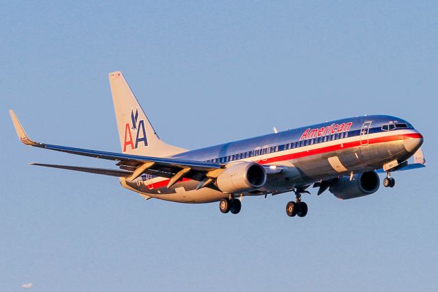 Boeing 737-800 —