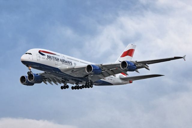 G-XLEC — - A British Airways operated Airbus A380-841 superjumbo arriving in the late afternoon, moments from touch down at the Los Angeles International Airport, LAX, in Westchester, Los Angeles, California