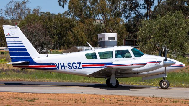 Piper PA-30 Twin Comanche (VH-SGZ)