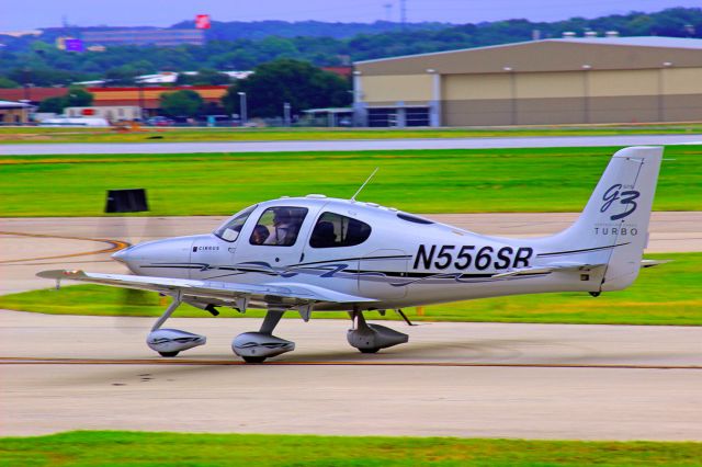 Cirrus SR-22 (N556SR)