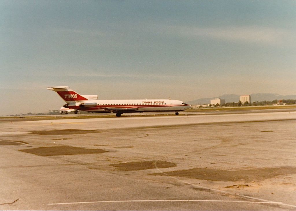 Boeing 727-100 — - TWA B-727 ready for take off at KLAX spring 1977