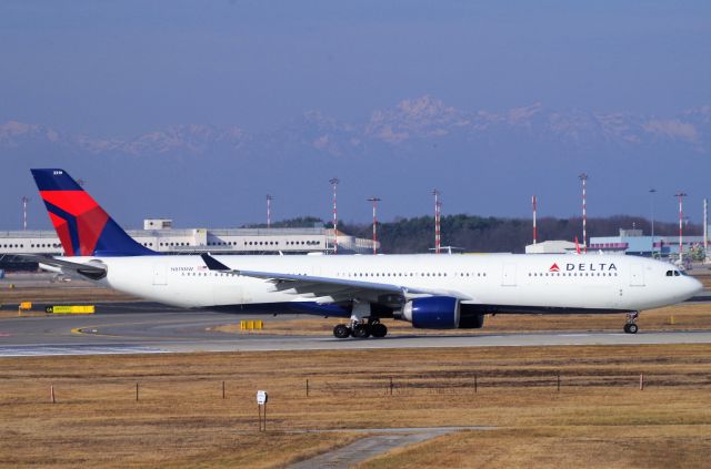 Airbus A330-300 (N819NW) - MALPENSA - NEW YORK (JFK)