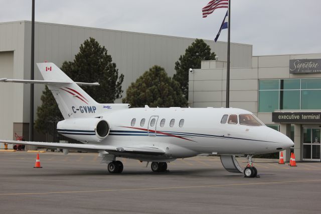 Hawker 800 (C-GVMP)