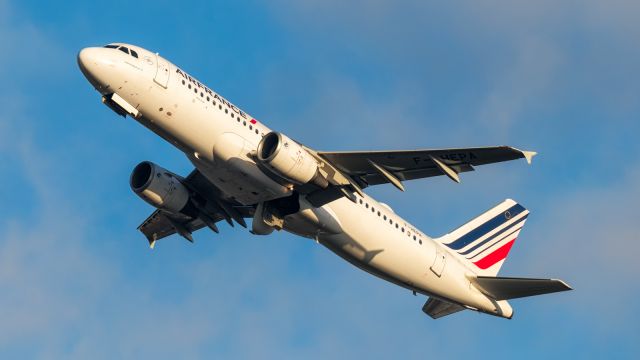 Airbus A320 (F-HEPA)