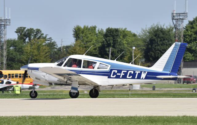 Piper Cherokee (C-FCTW) - Airventure 2017