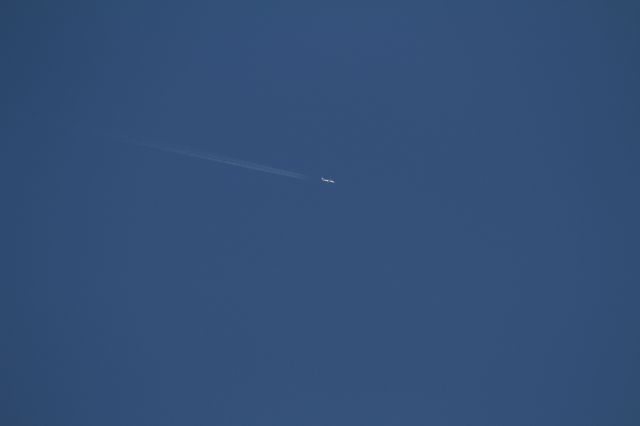 G-EUXH — - Flight BA982 from London Heathrow (UK) to Berlin Tegel (Germany) above Alphen in Netherlands at an altitude of 35,025 feet during a sunny morning. Tuesday, September 2, 2014.