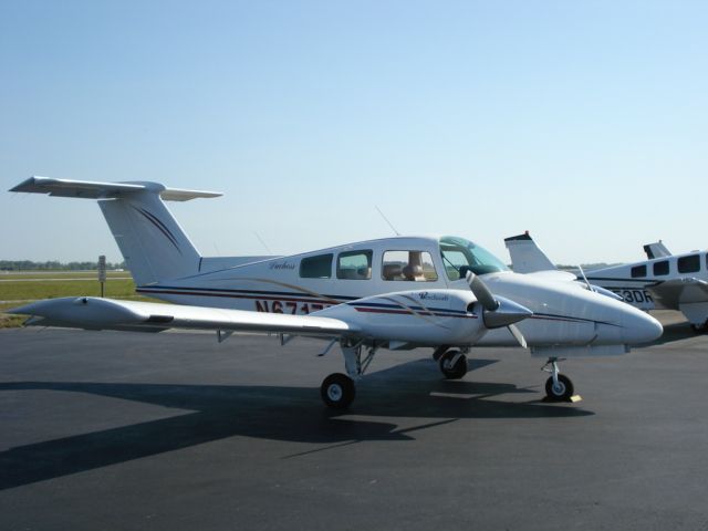 Beechcraft Duchess (N6717Y)