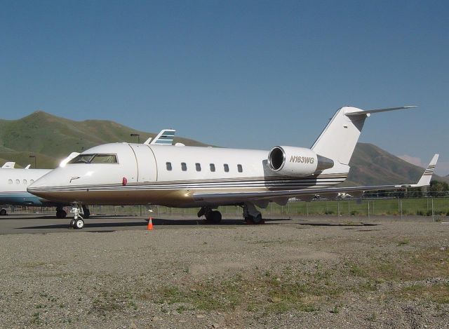 Canadair Challenger (N163WG)