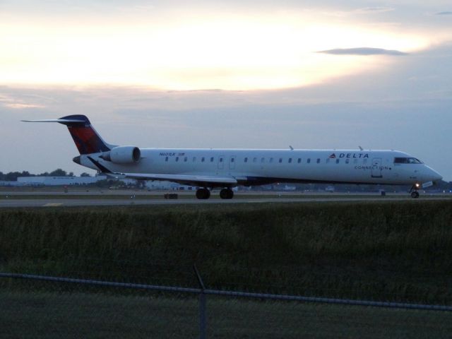 Canadair Regional Jet CRJ-900 (N601LR)