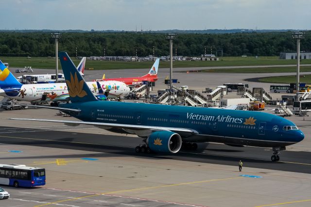 Boeing 777-200 (VN-A149) - VN-A149 Vietnam Airlines Boeing 777-2Q8(ER) @ Frankfurt - Rhein-Main International (FRA / EDDF) / 07.08.2014