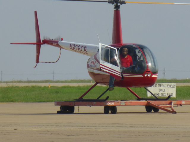 Robinson R-44 (N826CB)