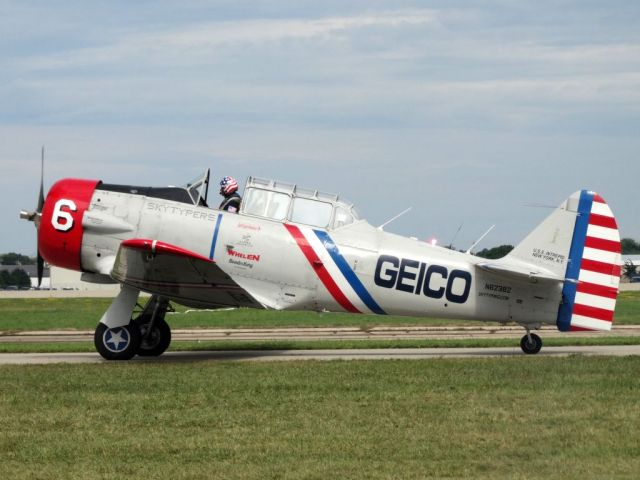 North American T-6 Texan (N62382)