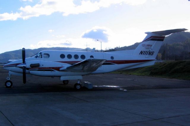 Beechcraft Super King Air 200 (N111NS) - Seen here on 3-Jan-04.