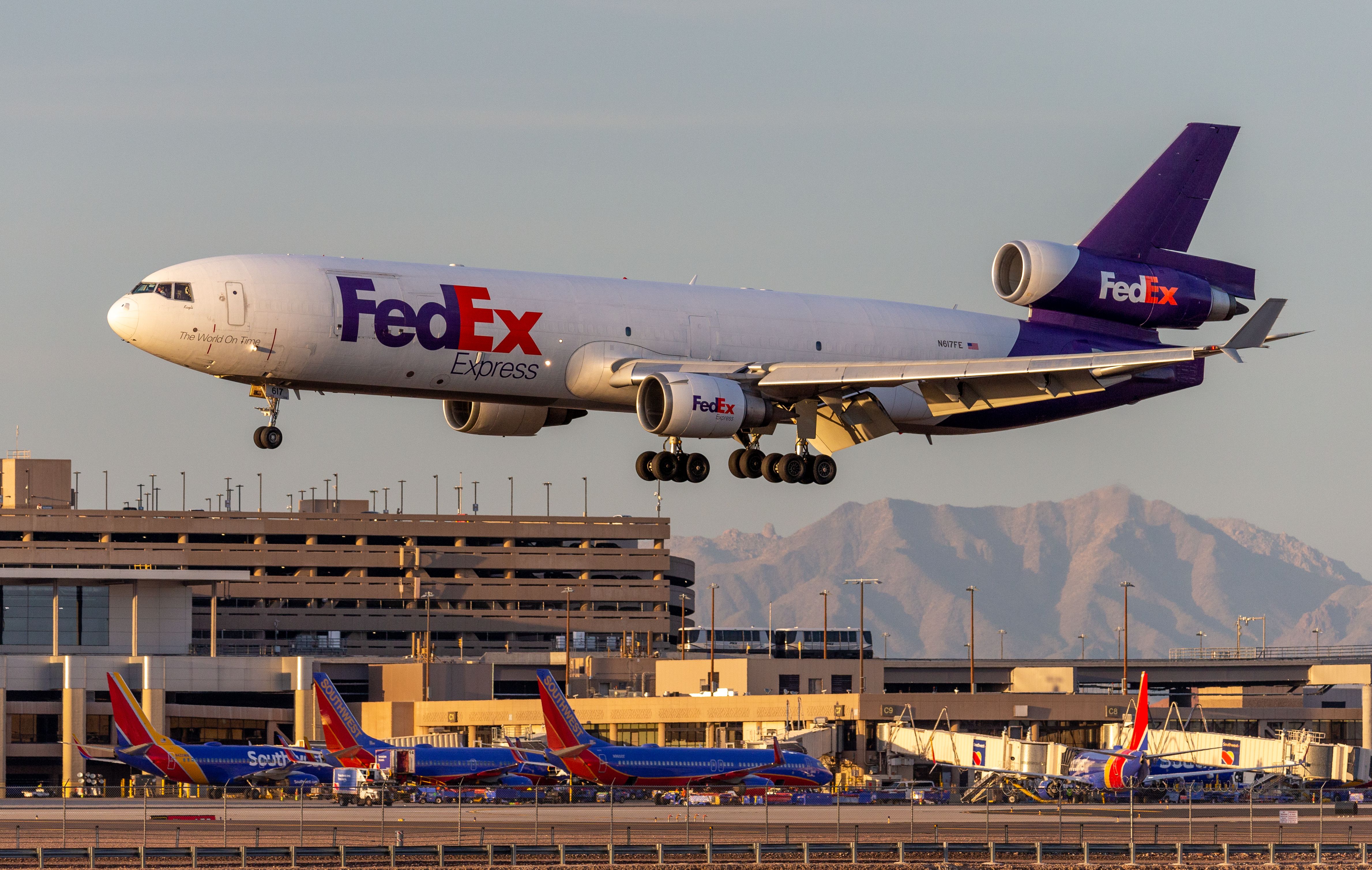 Boeing MD-11 (N617FE)