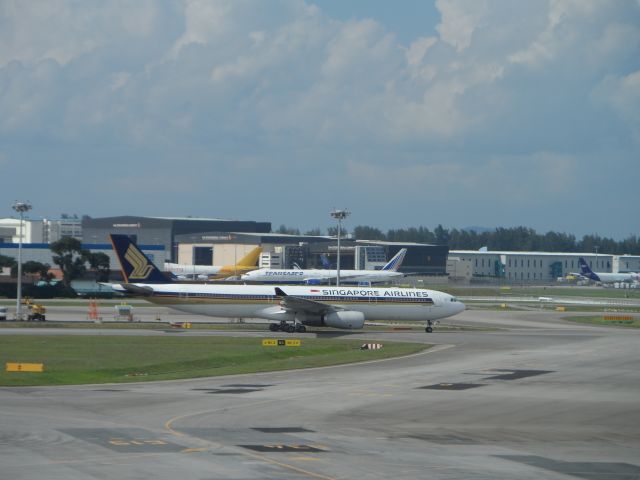 Airbus A330-300 (9V-STI)