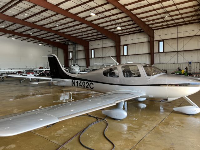 Cirrus SR-22 (N1492C)