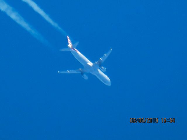 Airbus A321 (N971UY)