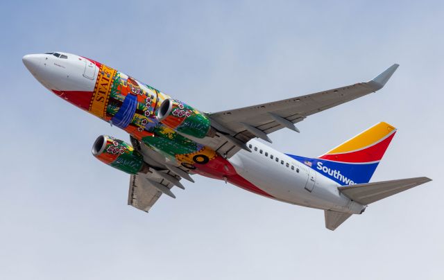 Boeing 737-700 (N945WN)