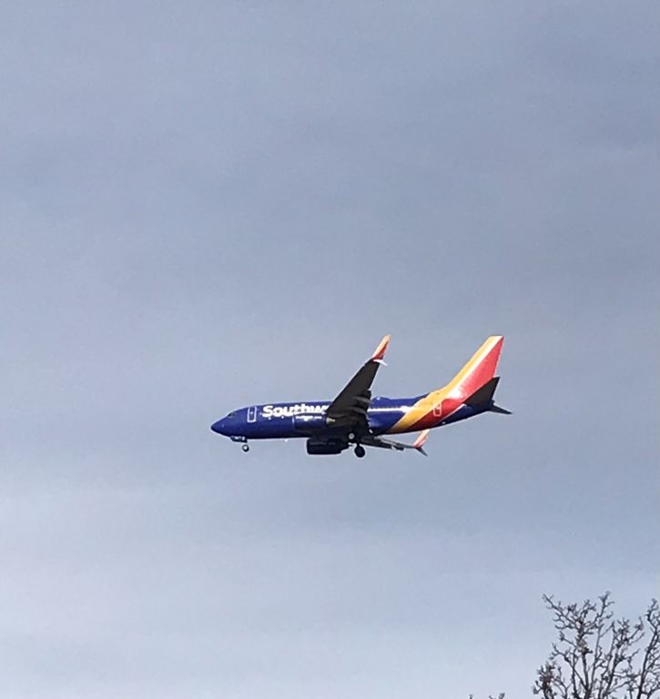 Boeing 737-700 (N912WN) - Runway 28C arrival! 12/29/21.
