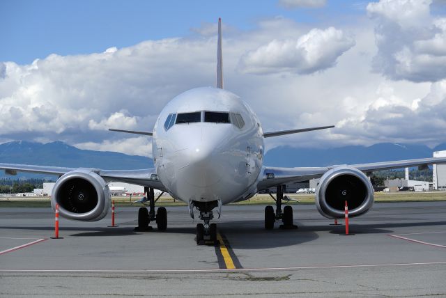 Boeing 737-500 (C-GANJ)