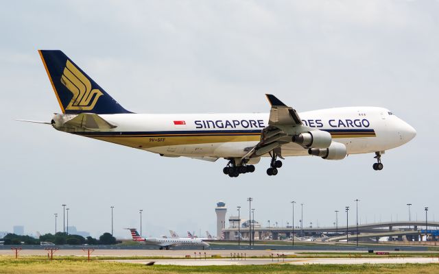 Boeing 747-200 (9V-SFF) - 05/16/2015 Singapore Airlines Cargo 9V-SFF B747 KDFW