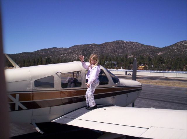 Piper Cherokee (N4404X) - Jessica chillin up at Big Bear Airport