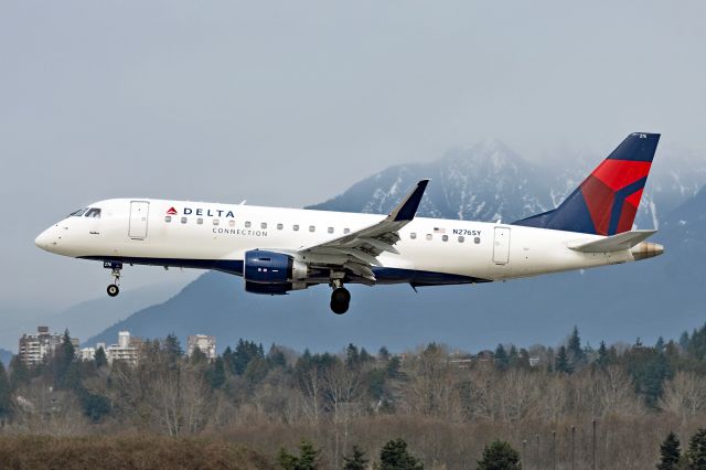Embraer 175 (N276SY)