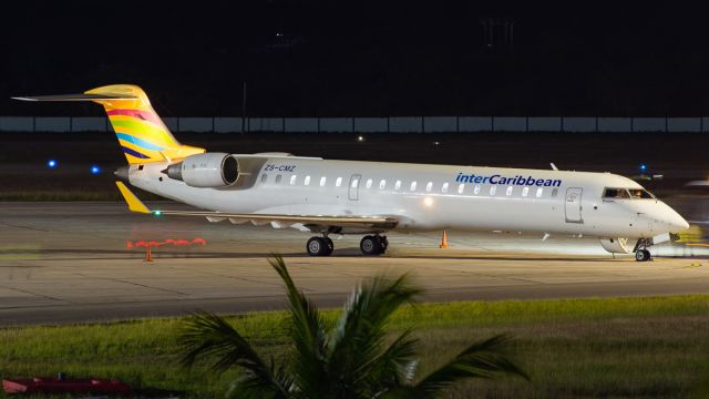 Canadair Regional Jet CRJ-700 (ZS-CMZ)
