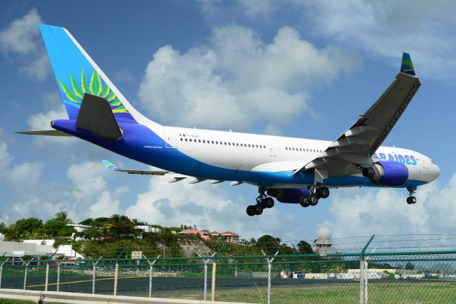 Airbus A330-200 (F-OFDF)