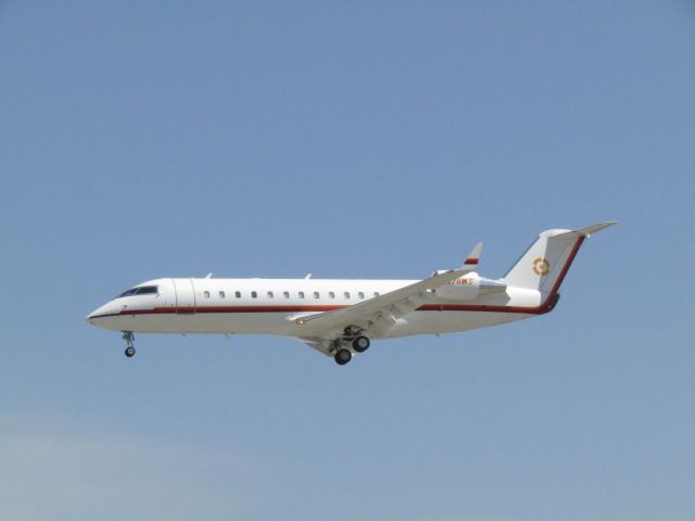 Canadair Regional Jet CRJ-200 (N711WS) - LANDING RWY 30