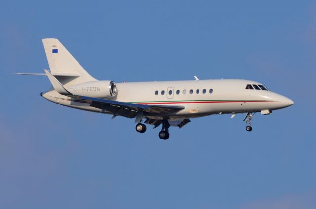 Dassault Falcon 2000 (I-FEDN)