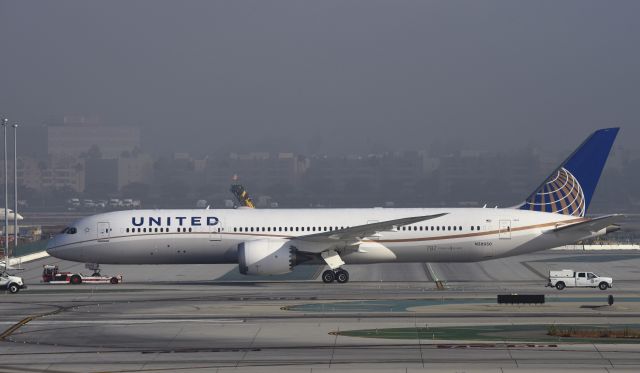 Boeing 787-9 Dreamliner (N39475) - Getting towed to parking at LAX