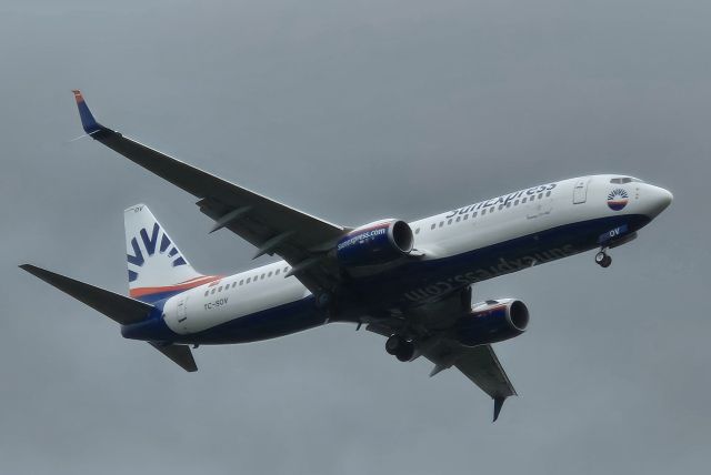 Boeing 737-800 (TC-SOV)
