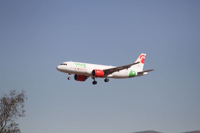 Airbus A320 (XA-VIB) - FINAL APPROACH 27 MMTJ