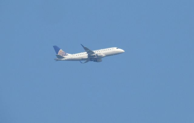 Embraer 170/175 (N864RW)