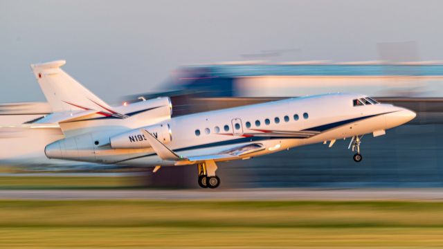 Dassault Falcon 900 (N195SV) - Sunrise departure runway 4.br /5/19/20