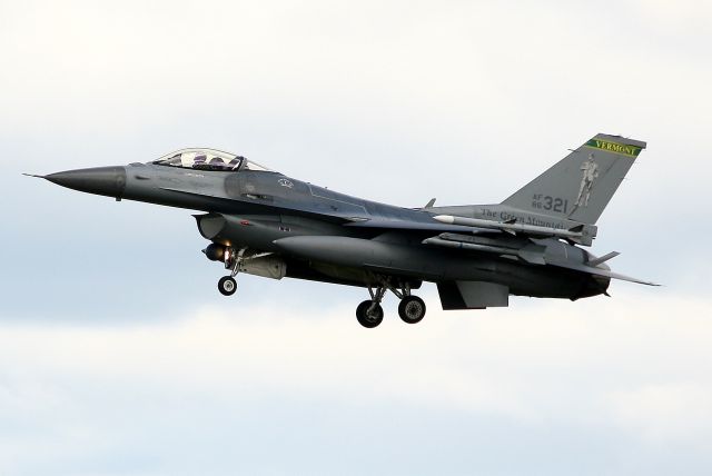 Lockheed F-16 Fighting Falcon (86-0321) - SA 31 flight from the Vermont National Guard 158th Fighter Wing. The Green Mountain Boys