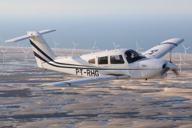 Piper Turbo Arrow 4 (PT-RHG)