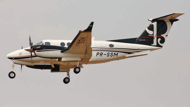 Beechcraft King Air 90 (PR-SSM)