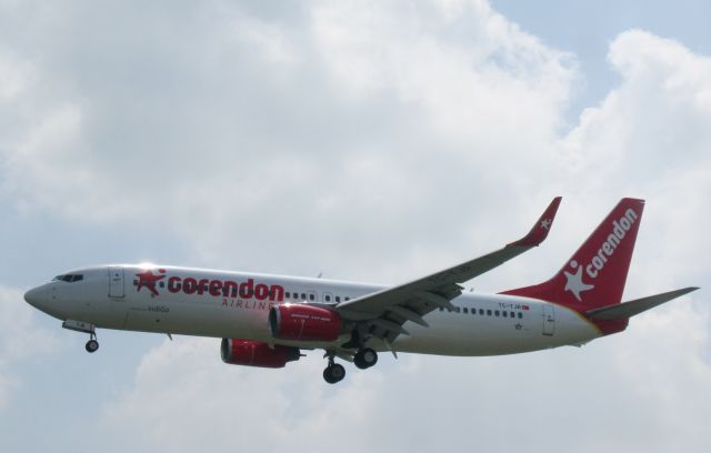 Boeing 737-700 (TC-TJR)