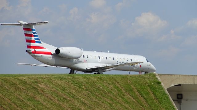 Embraer ERJ-145 (N620AE)