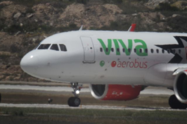 Airbus A320 (XA-VIW) - BY ALPHA TO 27 MMTJ