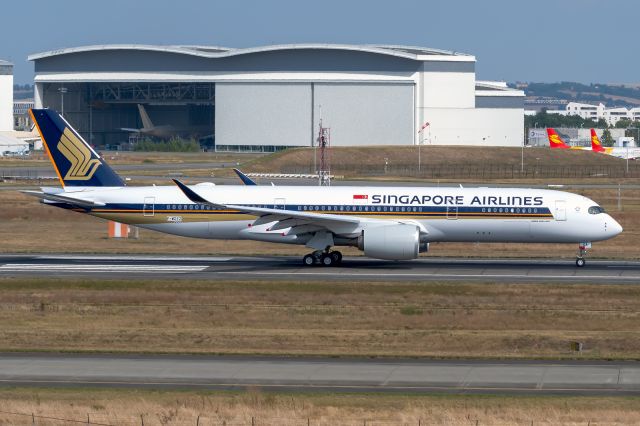 Airbus A350-900 (9V-SGA) - This is the first A350-941ULR for Singapore Airlines, Can flight 20 hours without stop, with register of france F-WZFZ