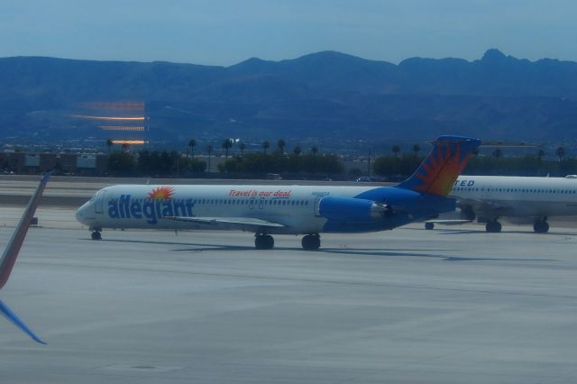 McDonnell Douglas MD-83 (N886GA)