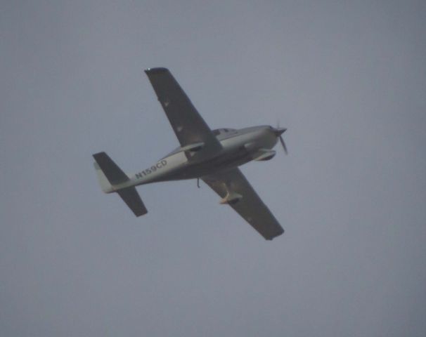 Cirrus SR-20 (N159CD) - Baton Rouge, LA. Celestron C90/Canon 70D.