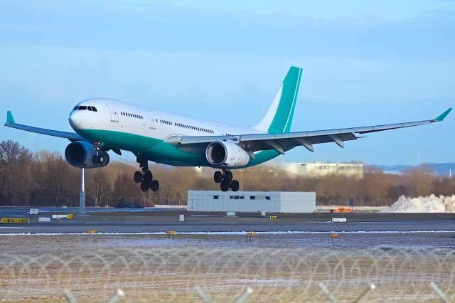 Airbus A330-200 (CS-TFZ)