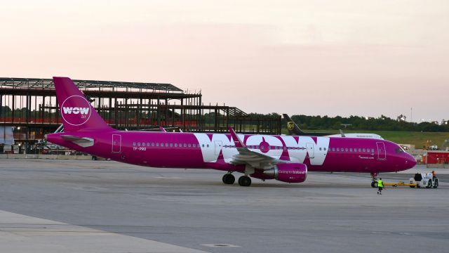 Airbus A321 (TF-PRO) - WOW Air Airbus A321-211(WL) TF-PRO in Baltimore 