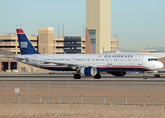 Airbus A321 (N186US)