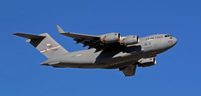 Boeing Globemaster III (97-0048) - Off 34L.